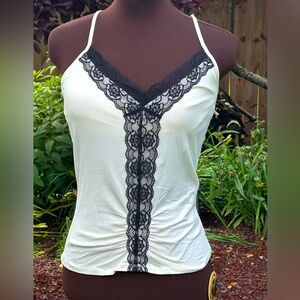 NWOT MODA INTERNATIONAL sS cami-cream/blk lace-adj straps-shelf bra-ruched lace